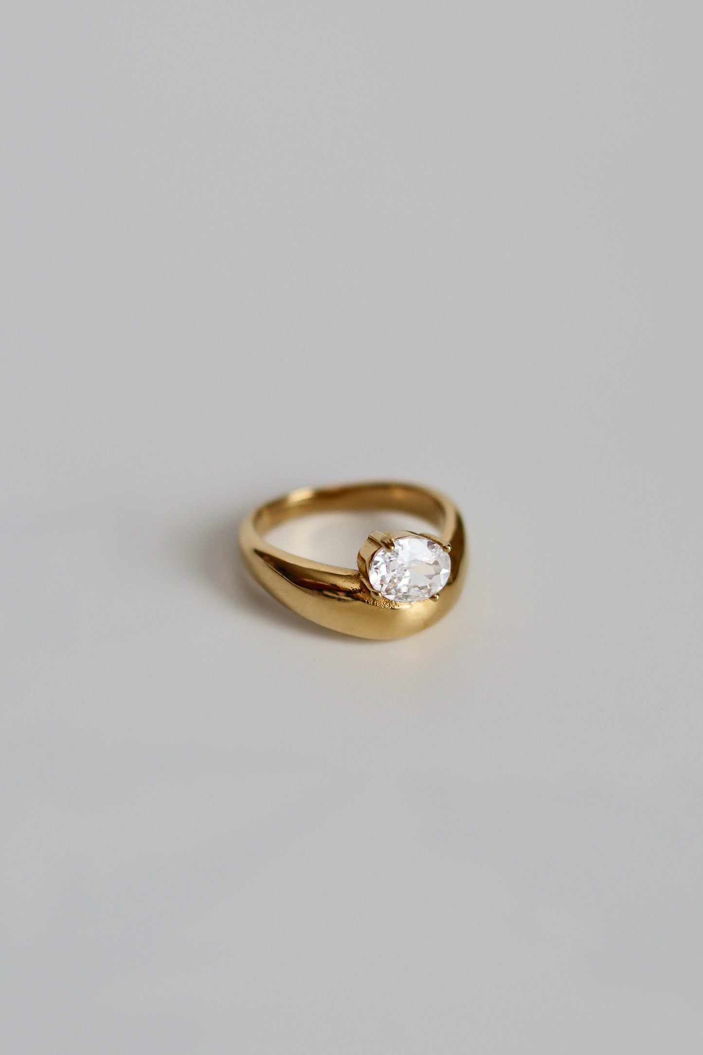 NEW! Curvaceous Love Ring